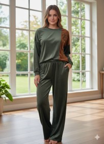 بيجامة مخمل ناعم 2240