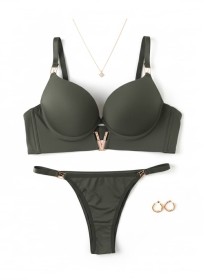 طقم كلوت وسنتيانة 1318